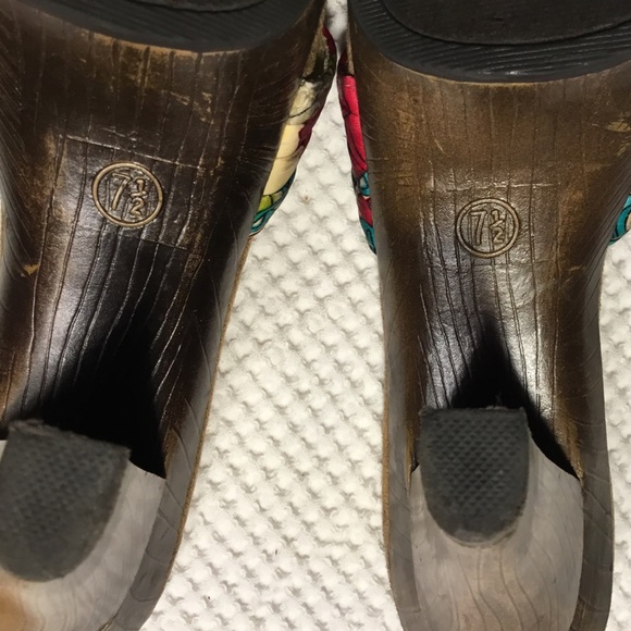 Xhilaration Shoes Womens 7.5 Platform Sandles High Heel Wooden Cloth Colorful - Picture 7 of 9